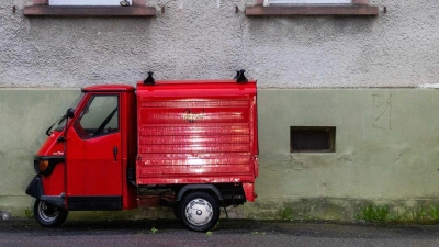 Nach mehr als einem Dreivierteljahrhundert läuft in Italien demnächst die letzte Ape vom Band. (Foto: Archiv) (Foto: Philipp von Ditfurth/dpa)