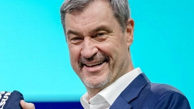 „Wir wollen dich nicht auf den Mond schießen“, sagte CDU-Chef und Bundeskanzler Friedrich Merz (link) zu CSU-Chef Markus Söder.   (Foto: Kay Nietfeld/dpa)