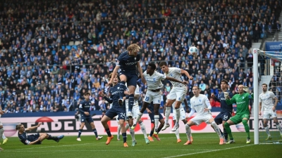Bochum hatte Pech mit zwei Aluminium-Treffern.  (Foto: Fabian Strauch/dpa)