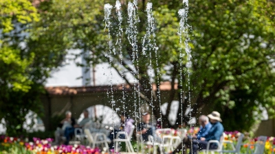 Zum Wochenstart bleibt es im ganzen Freistaat sonnig und warm. (Foto: Stefan Puchner/dpa)