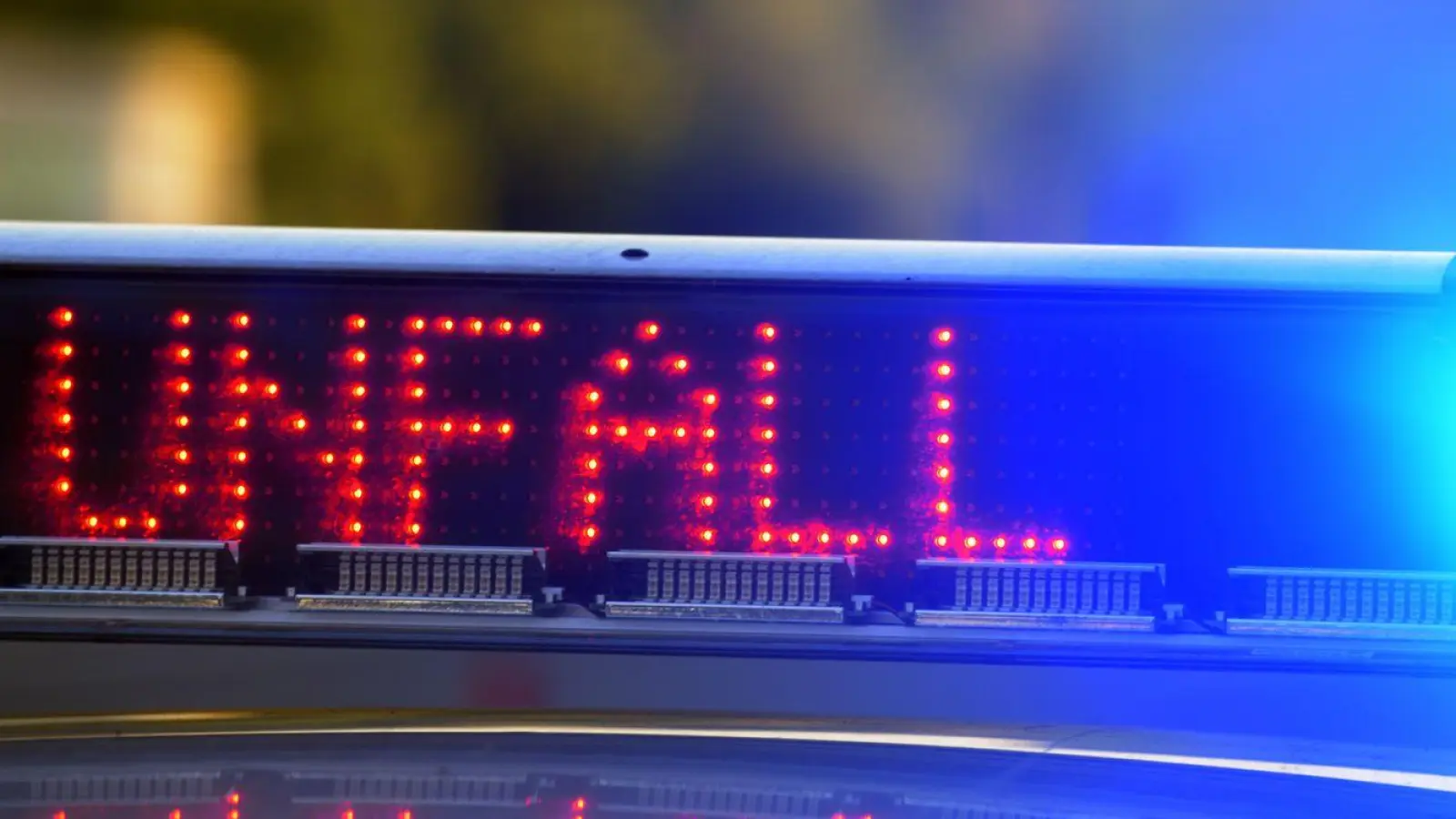 Die Polizei ermittelt gegen den Fahrer des Gespanns. (Symbolbild) (Foto: Stefan Puchner/dpa)