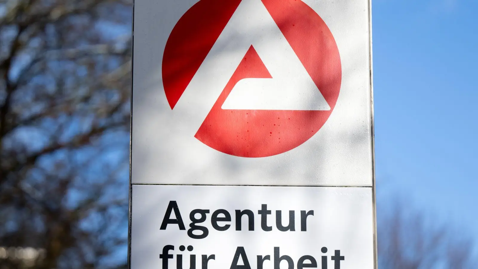 Die Arbeitslosigkeit in Bayern ging nur leicht zurück. (Symbolbild) (Foto: Sven Hoppe/dpa)