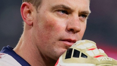 Bayern-Starkeeper Manuel Neuer würde gerne das Zeitspiel im Fußball einschränken. (Archivbild)  (Foto: Rolf Vennenbernd/dpa)
