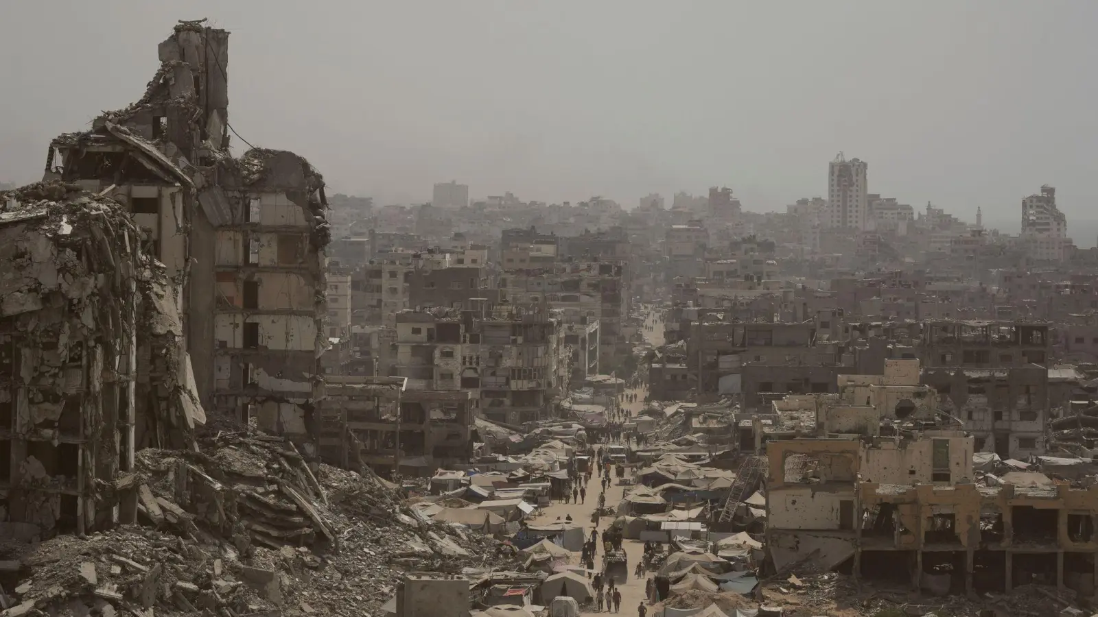 Angesichts des bald zwei Jahre dauernden Gaza-Kriegs will unter anderem Frankreich einen Staat Palästina anerkennen. (Archivbild) (Foto: Jehad Alshrafi/AP/dpa)