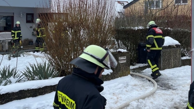 Ein Kellerbrand beschäftigte am Mittwoch rund zwei Dutzend Feuerwehrleute in Uffenheim. (Foto: Feuerwehr Uffenheim)