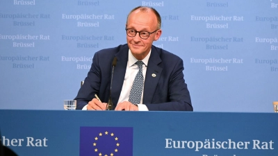 Hat sich „ausgesprochen wohl gefühlt“: Bundeskanzler Friedrich Merz bei seinem ersten EU-Gipfel in Brüssel. (Foto: Ansgar Haase/dpa)