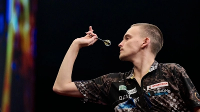 Ricardo Pietreczko verlor sein Achtelfinale gegen Michael van Gerwen mit 7:10. (Foto: Bernd Thissen/dpa)