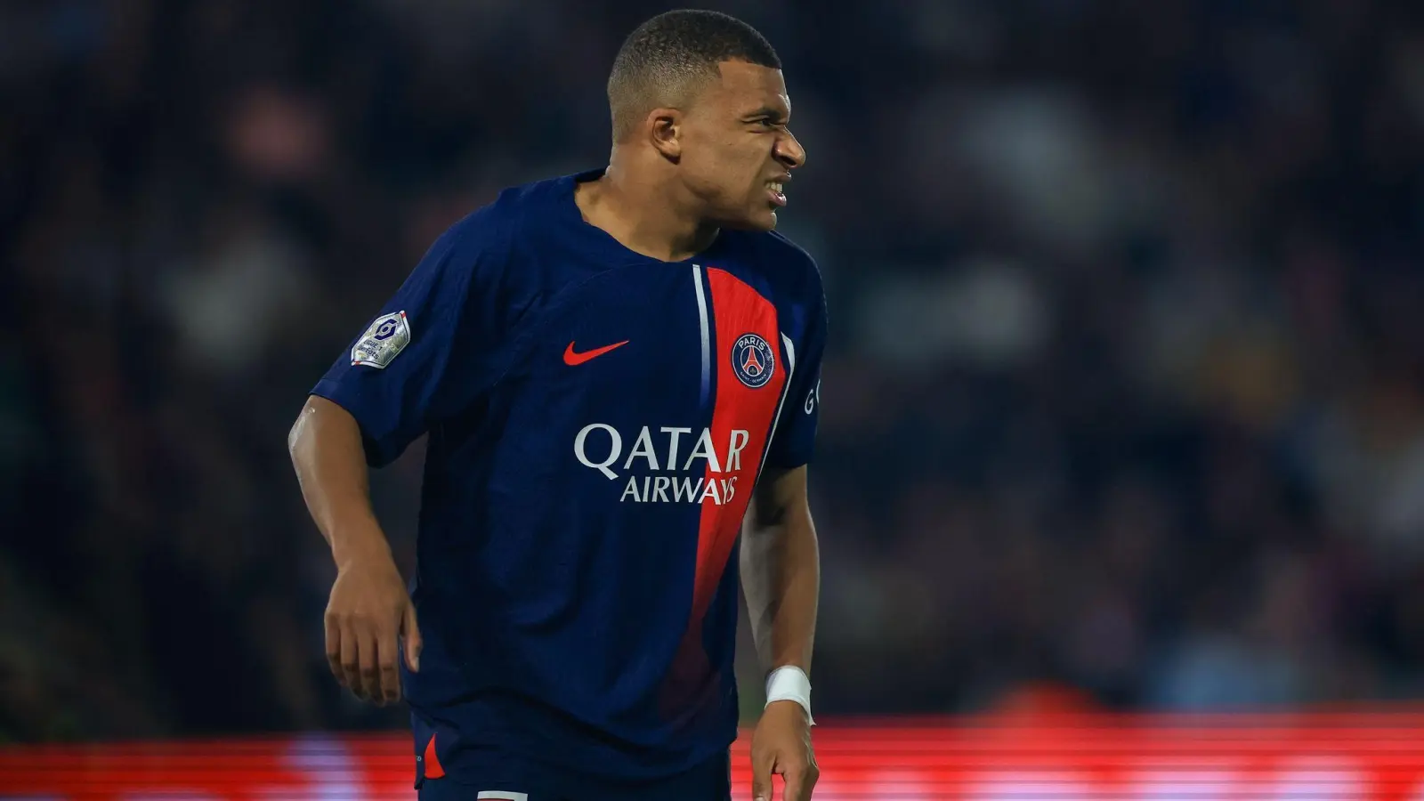 PSG-Star Kylian Mbappé musste wegen einer Verletzung ausgewechselt werden. (Foto: Aurelien Morissard/AP/dpa)