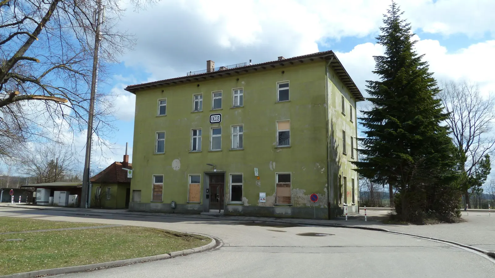 Das Bahnhofsgebäude vor der Umgestaltung. (Archivbild: Jürgen Geier)