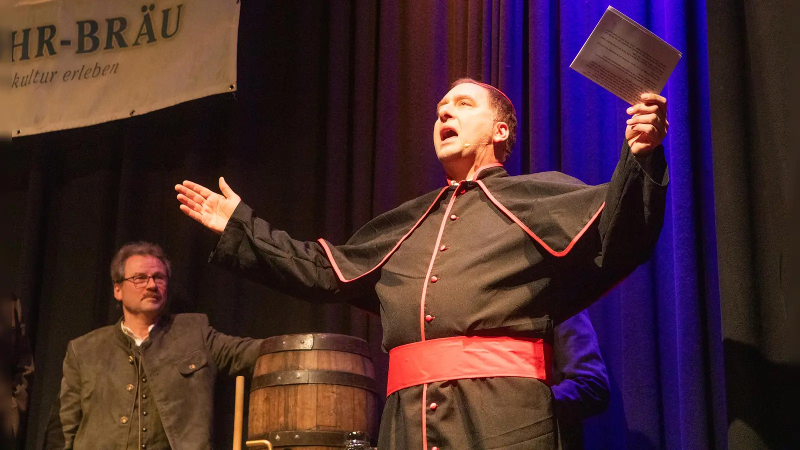 Thorsten Siebenhaar als Kardinal Fehler. (Foto: Evi Lemberger)