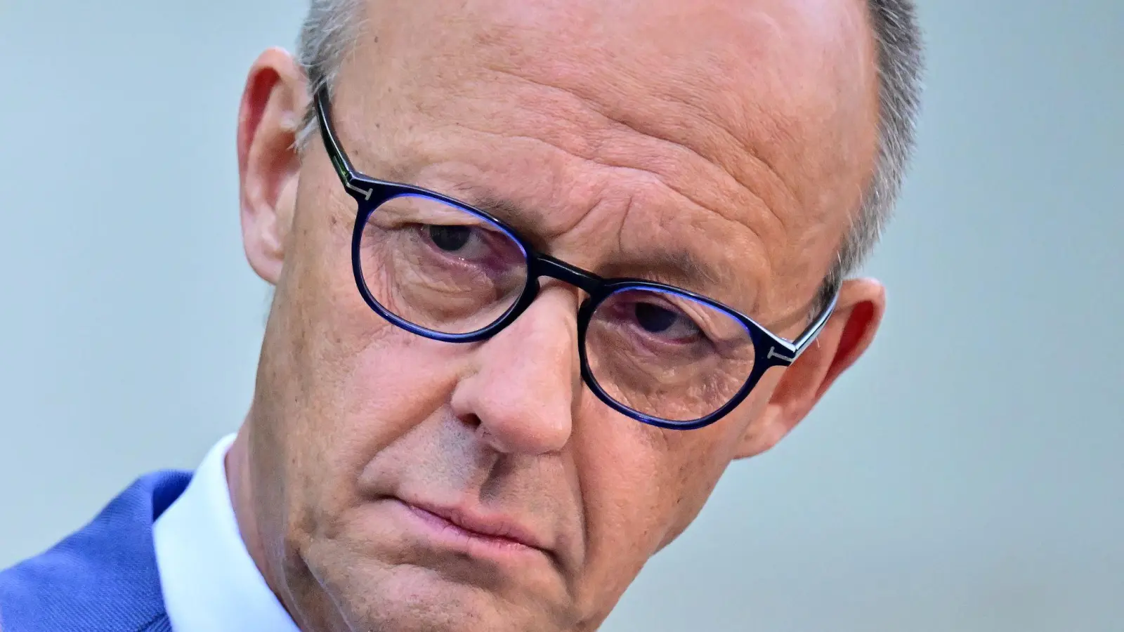 Der Kanzler schraubt weiter an seiner Personalrochade. (Foto: Sebastian Gollnow/dpa)