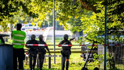 Das Motiv für die Schüsse bei einem Rave-Event in der Schweiz ist weiter unklar. (Foto: Michael Buholzer/KEYSTONE/dpa)