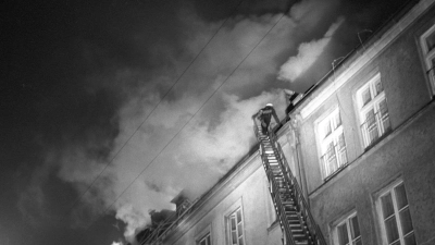 Bei dem Brandanschlag auf ein jüdisches Altenheim im Jahr 1970 geht die Generalstaatsanwaltschaft nun von einem rechtsextremen Einzeltäter aus. (Archivbild) (Foto: picture alliance / Joachim Barfknecht/dpa)