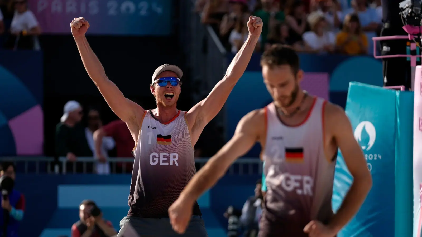 Seit 2022 spielen Ehlers und Wickler zusammen. (Foto: Robert F. Bukaty/AP)