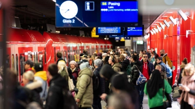 Auf der vielbefahrenen Münchner Stammstrecke gibt es rund um Ostern kein Durchkommen. (Archivbild) (Foto: Lukas Barth/dpa)