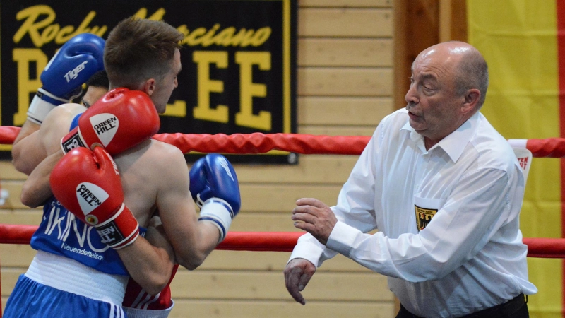 Viel Arbeit wartet auf die Ringrichter über Pfingsten in Neuendettelsau: Beim Viking Cup wird in diesem Jahr drei Tage lang geboxt. (Foto: Alexander Keck)