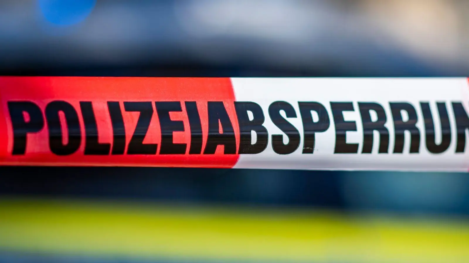 Die Polizei ermittelt zur Todesursache - auch eine Obduktion ist geplant. (Symbolbild) (Foto: David Inderlied/dpa)