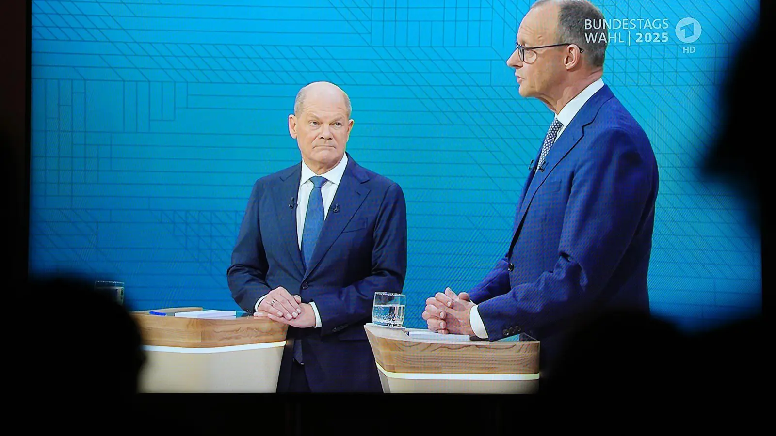 Heftige Wortgefechte: Olaf Scholz und Friedrich Merz im TV-Duell von ARD und ZDF. (Foto: Kay Nietfeld/dpa)