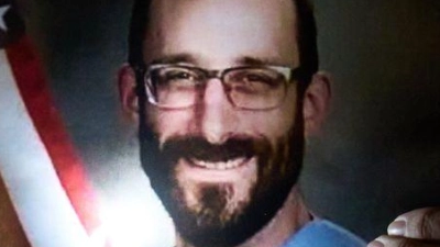 Alex Pretti wurde durch Schüsse von Bundesbeamten getötet. (Archivbild) (Foto: John Locher/AP/dpa)