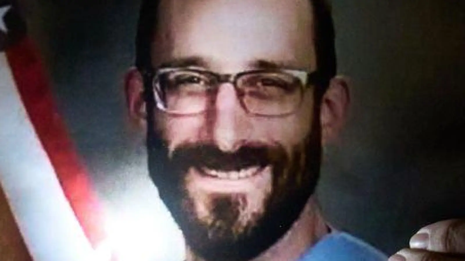 Alex Pretti wurde durch Schüsse von Bundesbeamten getötet. (Archivbild) (Foto: John Locher/AP/dpa)