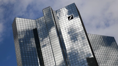 Die Deutsche Bank beruft einen neuen Chef für das Geschäft mit reichen Kunden in Deutschland. (Archivbild) (Foto: Arne Dedert/dpa)