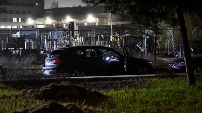 Der Fahrer des Wagens wurde bei dem Vorfall angeschossen. (Archivbild) (Foto: Felix Hörhager/dpa)