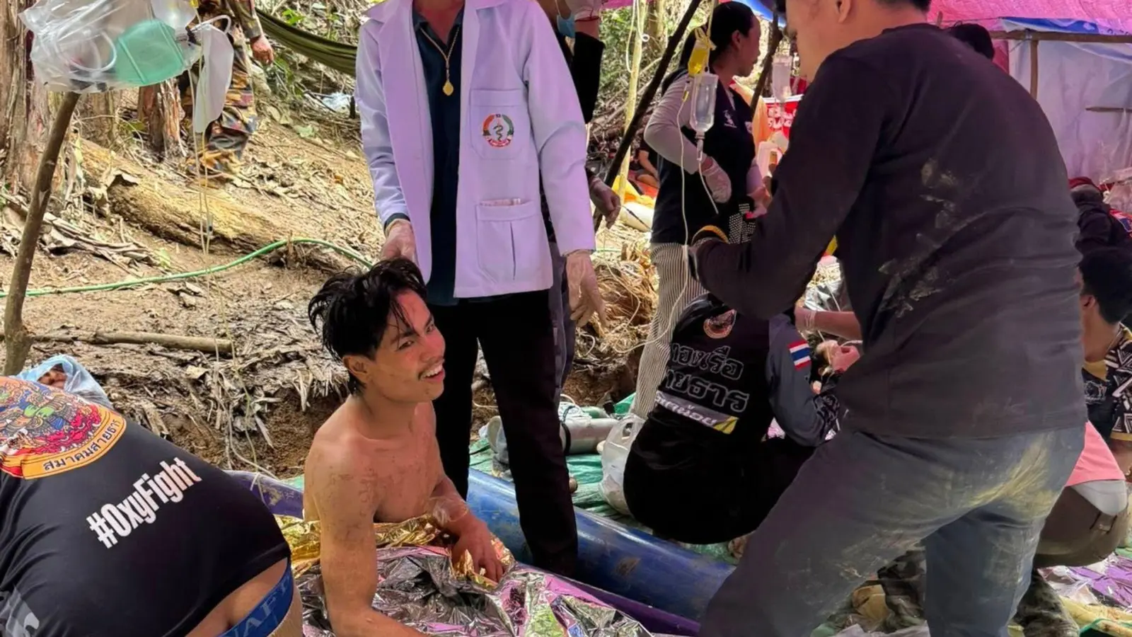 Die Rettung der Männer aus eigener Kraft gilt als Wunder. (Foto: Uncredited/Association Of Volunteers For Lao People/AP/dpa)