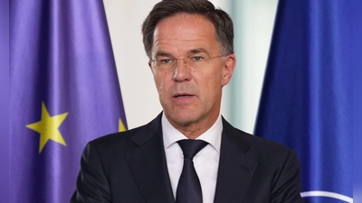 Nato-Generalsekretär Rutte hält Gespräche über ukrainische Gebiete für wohl unvermeidbar. (Archivfoto) (Foto: Soeren Stache/dpa)