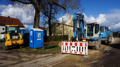 Wegen der Kanalsanierung hat sich Neuses schon vor geraumer Zeit in eine Baustelle verwandelt. (Archivbild: Andrea Walke)