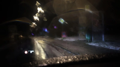 Regen auf kalten Boden verursacht der DWD-Vorhersage zufolge Glatteis im Südosten. (Archivbild)  (Foto: Karl-Josef Hildenbrand/dpa)