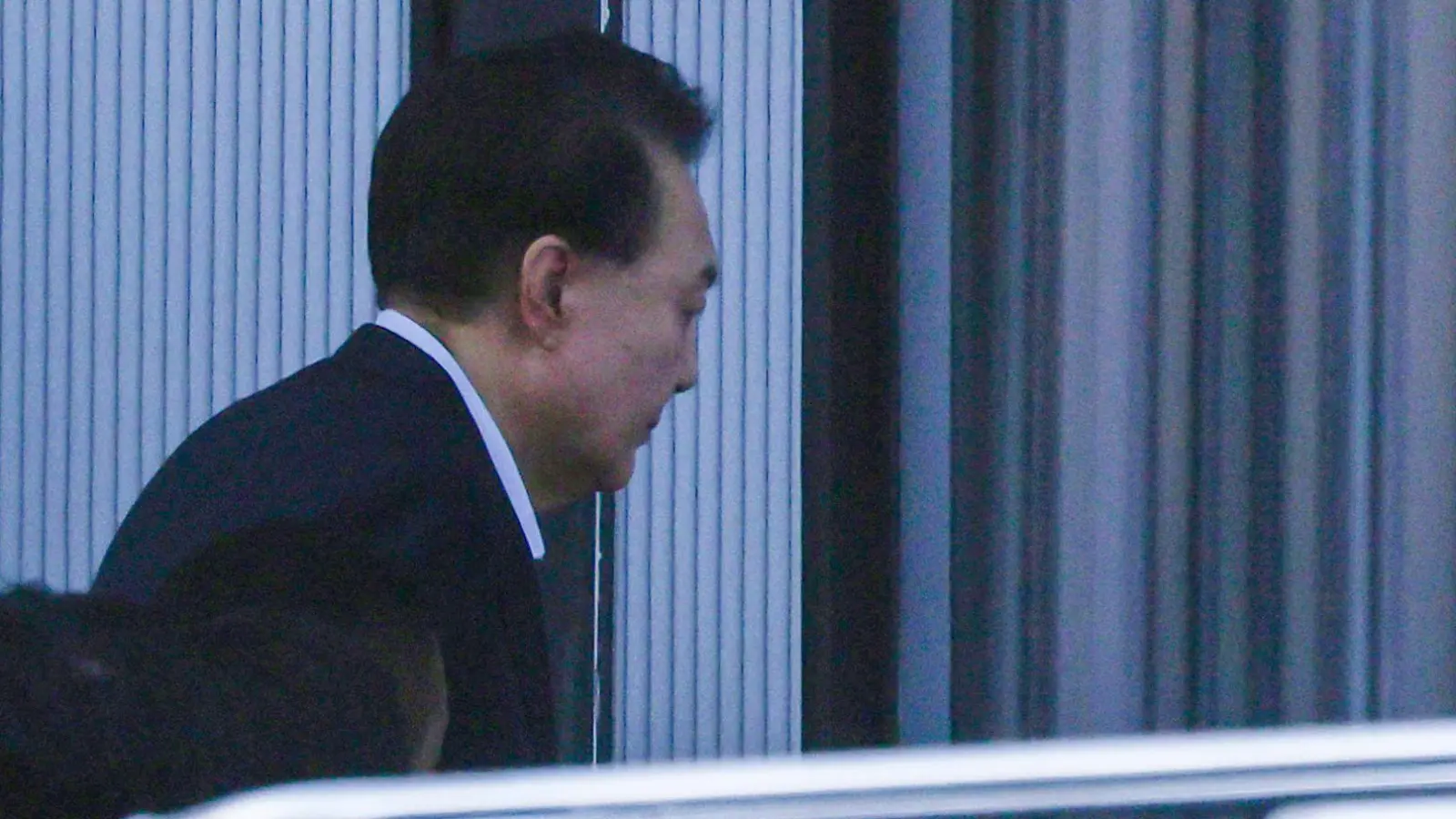 Yoon Suk Yeol verweigert bei der Korruptionsermittlungsbehörde für hochrangige Beamte nach wie vor seine Aussage. (Foto: Uncredited/Korea Pool/AP/dpa)