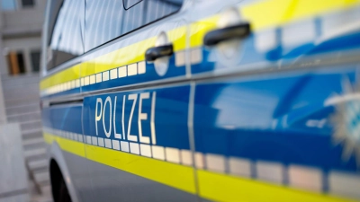 Die Polizei nahm den Mann fest - danach kam er in U-Haft. (Symbolbild) (Foto: Daniel Karmann/dpa)