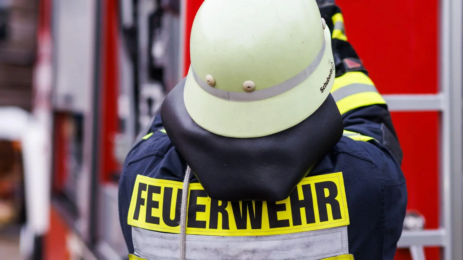 Übernehmen Sie als Ausbilder Verantwortung in der Freiwilligen Feuerwehr? Dann belohnt der Fiskus Ihr Engagement unter Umständen mit Steuerentlastungen. (Foto: Philipp von Ditfurth/dpa-tmn)