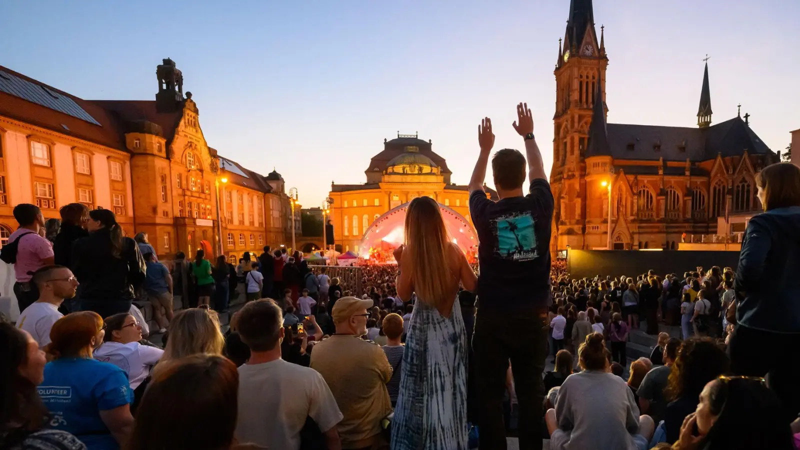 Festivals wie das „Kosmos“ waren Publikumsmagnete im Kulturhauptstadtjahr. (Archivbild) (Foto: Hendrik Schmidt/dpa)