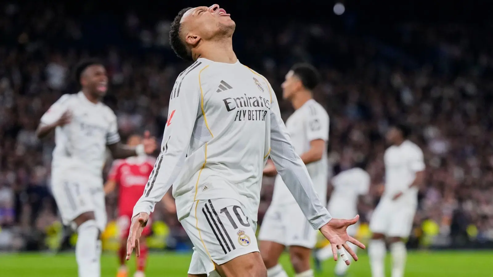 Real Madrid muss zu Beginn des neuen Jahres ohne seinen besten Spieler auskommen. (Archivbild) (Foto: Manu Fernandez/AP/dpa)