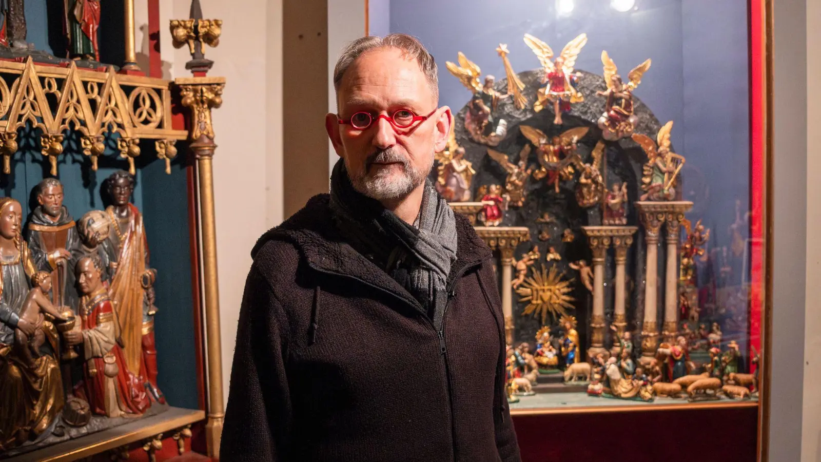 Erk Baumann gründete das Bamberger Krippenmuseum im Jahr 2001 und ist gleichzeitig Museumsleiter, Restaurator und Kurator. (Archivbild) (Foto: Daniel Vogl/dpa)