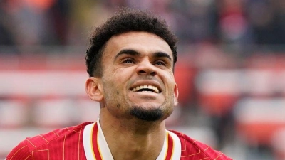 Ohne den Bayern-Wunschspieler Luis Díaz tritt der FC Liverpool im Testspiel gegen den AC Mailand an. (Archivbild) (Foto: Andrew Yates/CSM via ZUMA Press Wire/dpa)