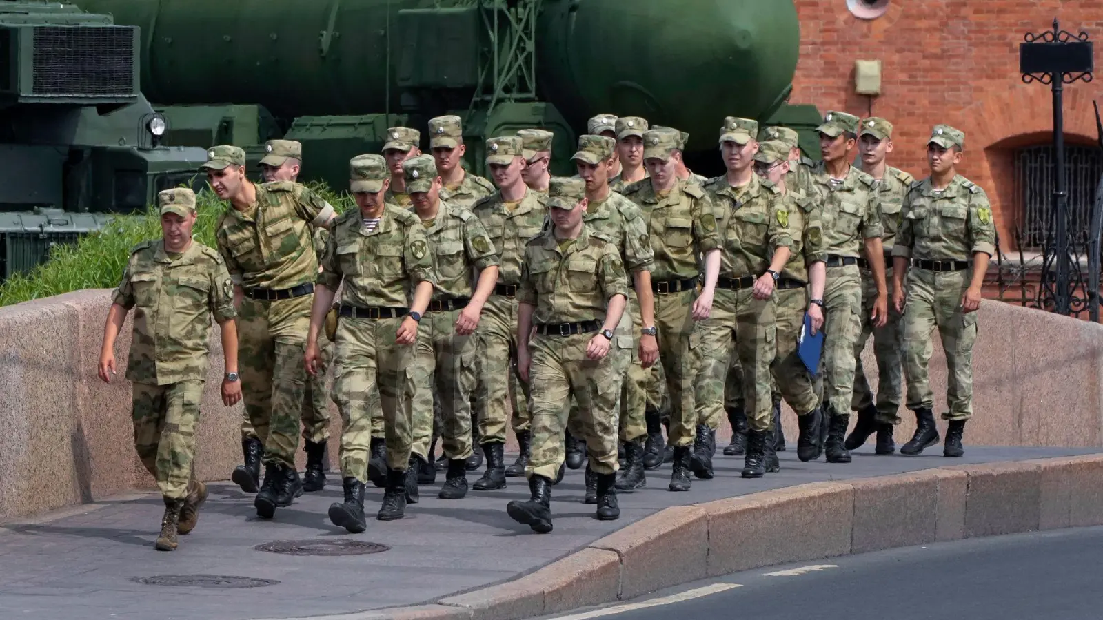 Der Verdächtige wurde von der Nationalgarde festgenommen. (Symbolbild) (Foto: Dmitri Lovetsky/AP/dpa)