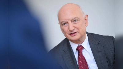 Unternehmer Nikolas Stihl fordert eine Verlängerung der Arbeitszeit ohne Lohnausgleich. (Archivbild) (Foto: Bernd Weißbrod/dpa)