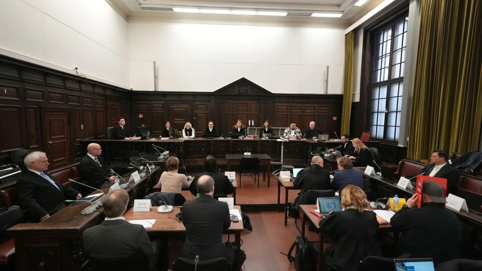 Der 33. Prozesstag begann mit scharfer Kritik der Verteidigung am Verlauf des Verfahrens. (Foto: Marcus Brandt/Pool dpa/dpa)