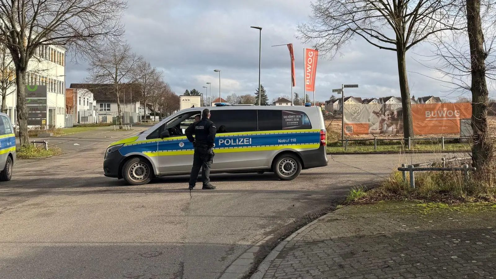 Rund 4.500 Menschen mussten ihre Wohnungen für die Sprengung verlassen. (Foto: Michael Bauer/dpa)