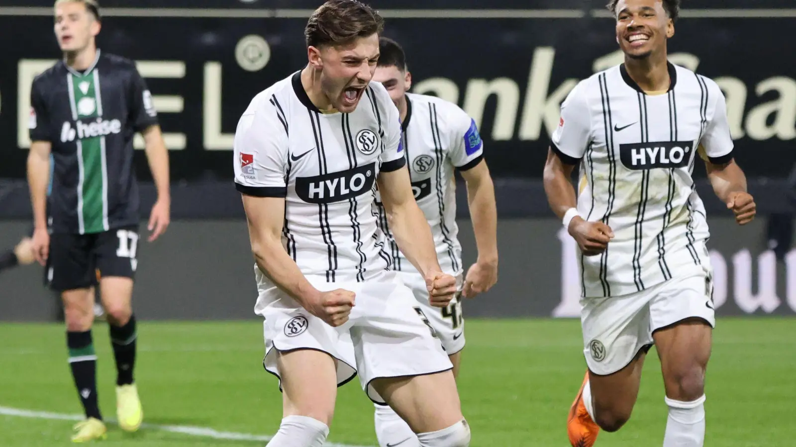 Lukas Petkov erzielt das 1:0 und war mit bester Mann auf dem Platz. (Foto: Sebastian Bach/Fußball-News Saarland/dpa)