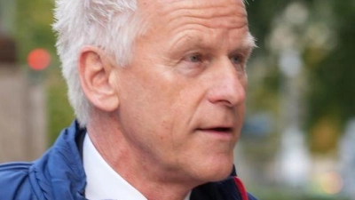 Der Hamburger Hafenchef Meier auf dem Weg ins Gericht. (Foto: Marcus Brandt/dpa)
