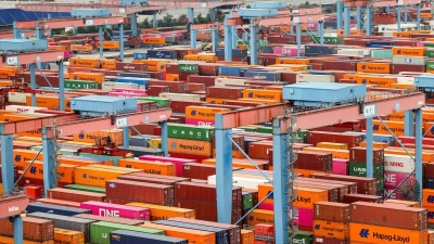 Die hohen US-Zölle machen den deutschen Exporteuren zu schaffen. (Archivbild) (Foto: Christian Charisius/dpa)