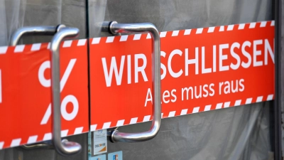 Die Zahl der Insolvenzen bei Unternehmen und Privatleuten wächst angesichts der schwachen Wirtschaft (Foto: Martin Schutt/dpa-Zentralbild/dpa)