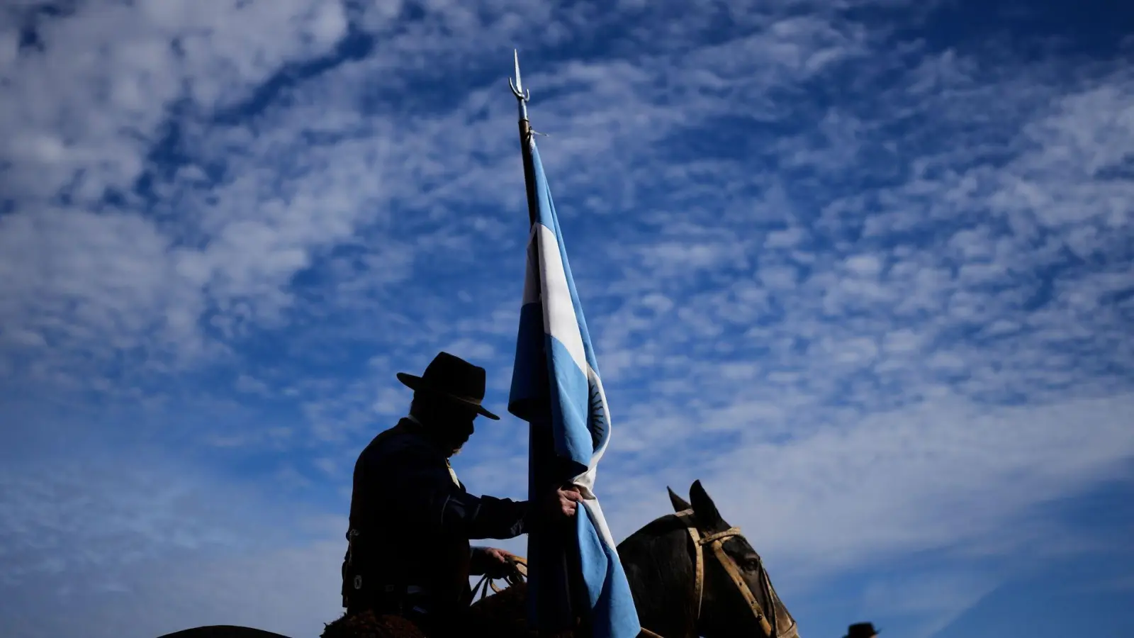 Die Gauchos sind berittene Viehhüter. (Symbolbild) (Foto: Natacha Pisarenko/AP/dpa)