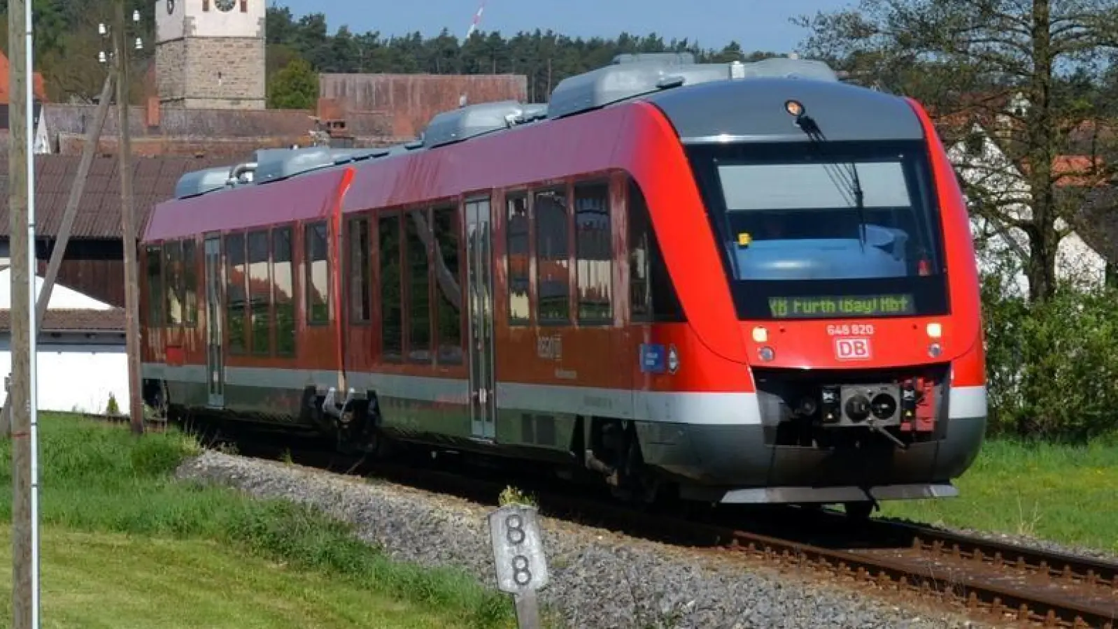 Die Regionalbahn mit Dieseltriebwagen – hier von einer anderen Strecke – auf der Linie RB91 fährt um das letzte Märzwochenende herum nicht. (Foto: Johannes Hirschlach)