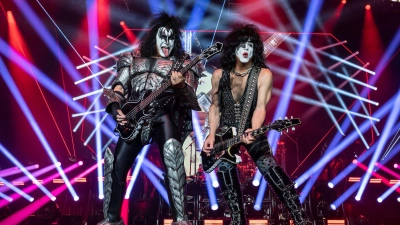Bei der Abschiedstournee traten Kiss noch mit Make-up auf. (Archivbild) (Foto: Bernd Thissen/dpa)