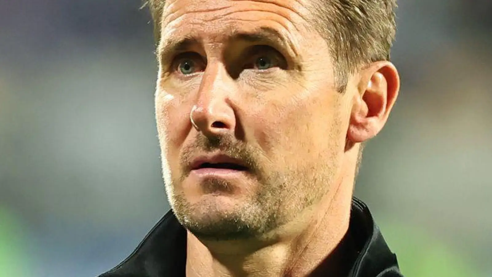 Klose darf sich über einen neuen Spieler freuen. (Archivbild) (Foto: Daniel Karmann/dpa)