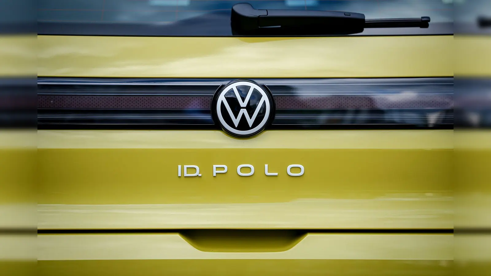 Mit dem ID. Polo verabschiedet sich VW von den Nummern in den Modellnamen und kehrt zu den bekannten Bezeichnungen zurück. Die Studie hatte noch ID.2all geheißen. (Archivbild) (Foto: Kay Nietfeld/dpa)